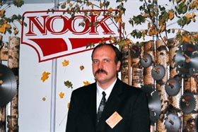 RE4.JPG (32083 bytes)