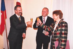 CEH3.JPG (17690 bytes)