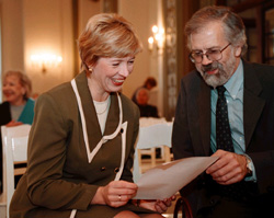 CAKS1.JPG (30200 bytes)