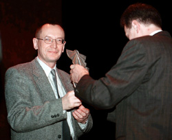 CAKS3.JPG (24055 bytes)