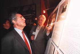 AUS3.JPG (14286 bytes)