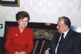 VIKE11.JPG (28226 bytes)