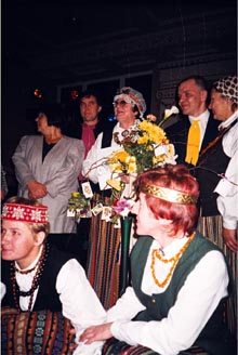 AA4.JPG (27520 bytes)