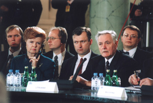 P9.JPG (35671 bytes)