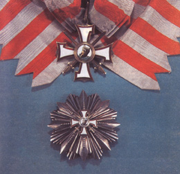 LACPLESA.JPG (39808 bytes)