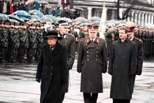 PARADE1.JPG (28588 bytes)