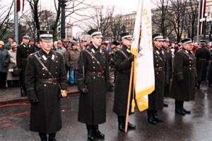 PARADE5.JPG (29805 bytes)