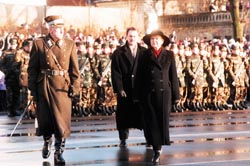 PARADE.JPG (26115 bytes)