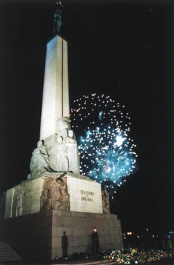 PIE11.JPG (22339 bytes)