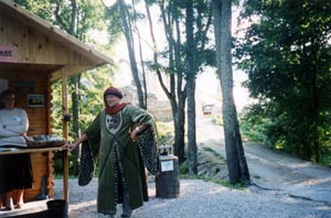 LAUKI17.JPG (30314 bytes)