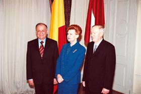 RU07.JPG (18753 bytes)