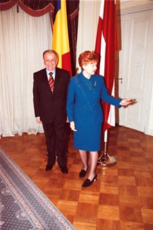 RU08.JPG (26663 bytes)