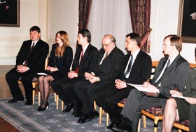 RU10.JPG (25590 bytes)