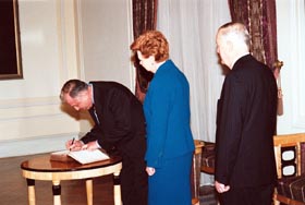 RU12.JPG (20680 bytes)