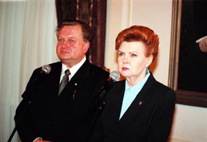 VEST5.JPG (18894 bytes)