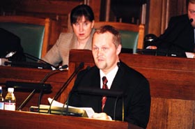 S1.JPG (21621 bytes)