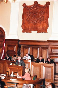 S8.JPG (32369 bytes)