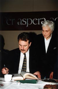 AIZ1.JPG (18681 bytes)