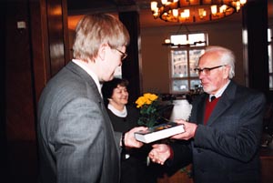 H5.JPG (22881 bytes)