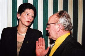 T2.JPG (22610 bytes)