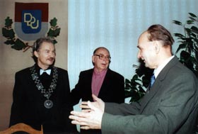 DPILS2.JPG (20841 bytes)