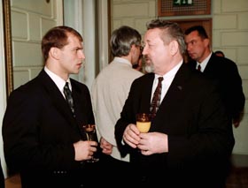 SPORTS2.JPG (20011 bytes)