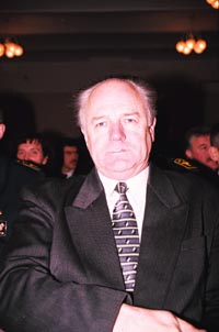 R1.JPG (18636 bytes)