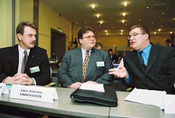 BA1.JPG (28185 bytes)