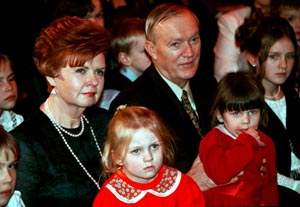 GIM1.JPG (26866 bytes)