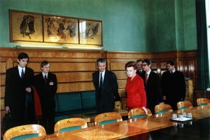 SV10.JPG (24243 bytes)