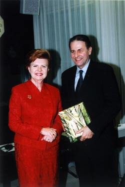 SV16.JPG (23132 bytes)