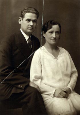 AUZ06.JPG (19725 bytes)