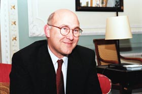 F1.JPG (18133 bytes)