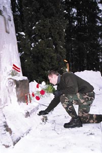 A7.JPG (25448 bytes)