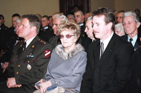 KALPAKS1.JPG (21495 bytes)