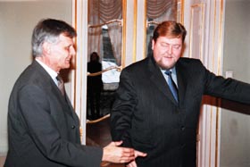 NATO1.JPG (20274 bytes)