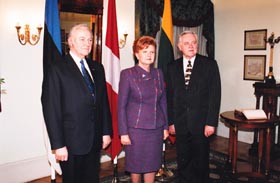 BA03.JPG (21105 bytes)