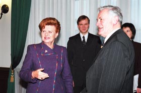 BA07.JPG (19626 bytes)