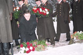 KAPI7.JPG (19484 bytes)