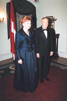 P1.JPG (21120 bytes)