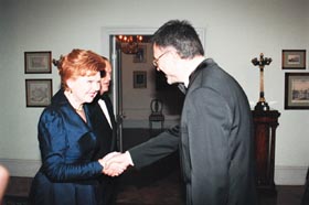 P3.JPG (18918 bytes)