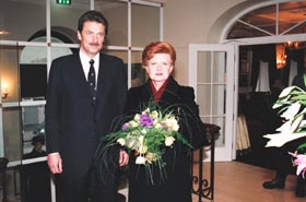 APVIENIBA.JPG (22671 bytes)