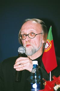 PORTU002.JPG (18387 bytes)