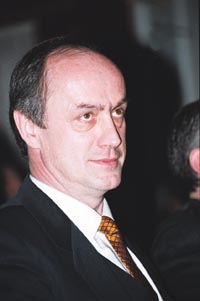 PORTU003.JPG (16404 bytes)