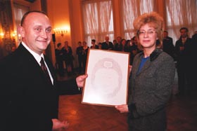 AM5.JPG (18474 bytes)