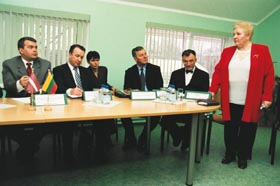 SKOLA2.JPG (21701 bytes)