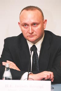 AM5.JPG (17118 bytes)