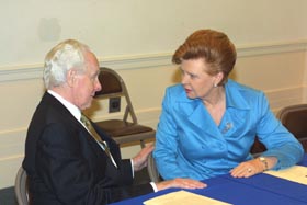 USALANTOSS.JPG (18713 bytes)