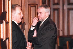 S4.JPG (21265 bytes)