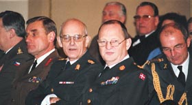 A06.JPG (20317 bytes)